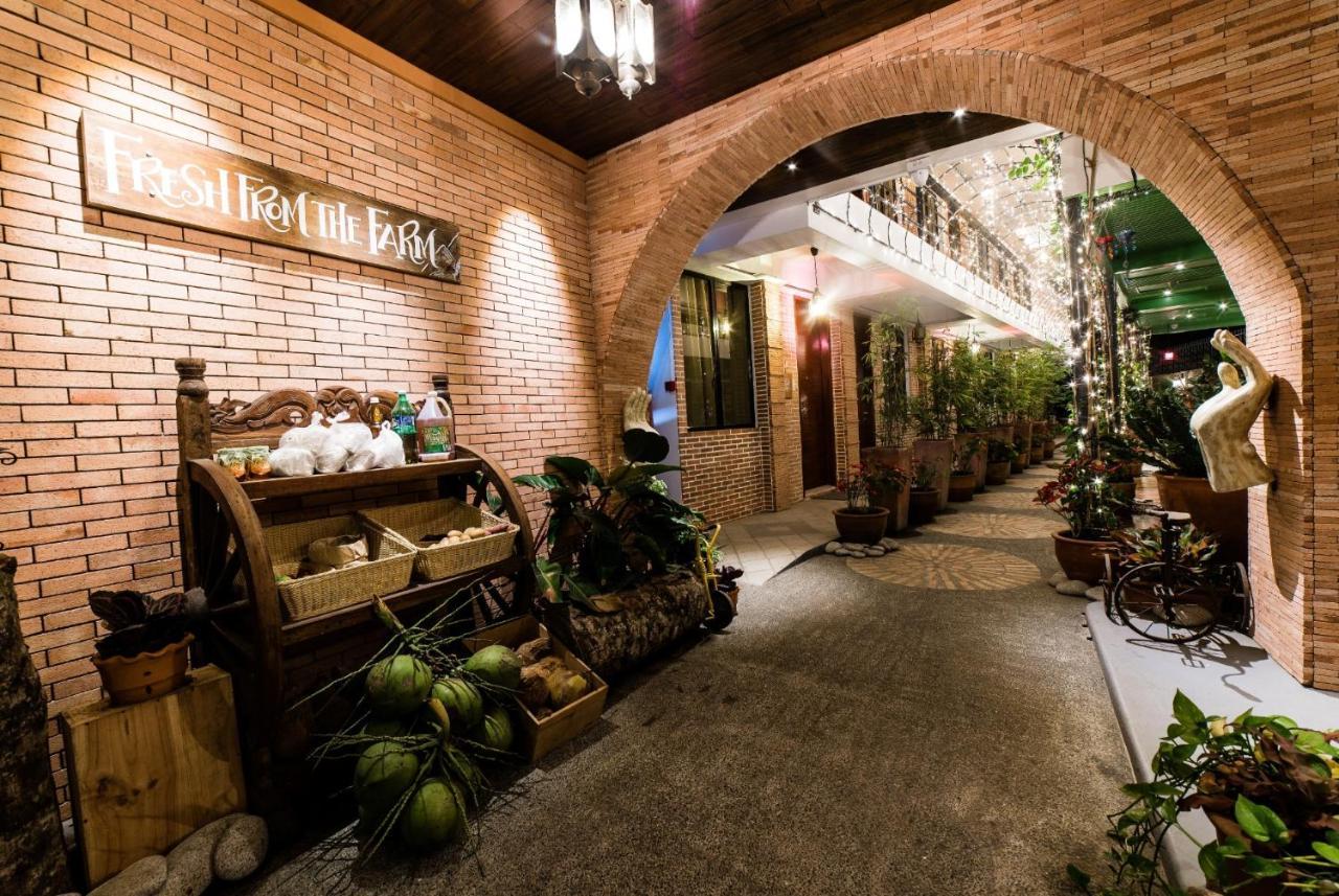 Gwandalan House Hotel Dipolog Kültér fotó